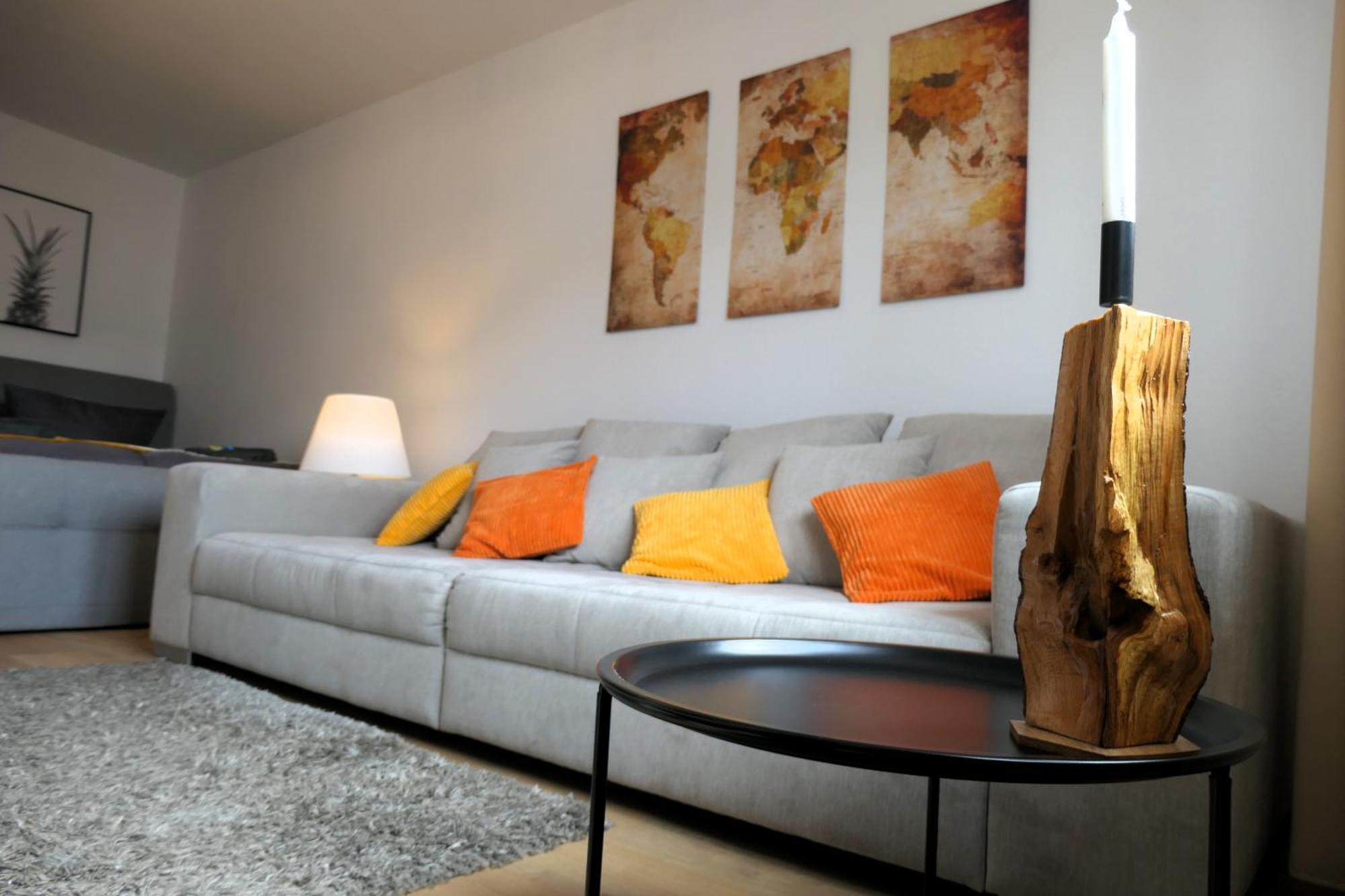 Schoelerberg Mit Tiefgaragenparkplatz Und Kingsize-bett * Osnabrück