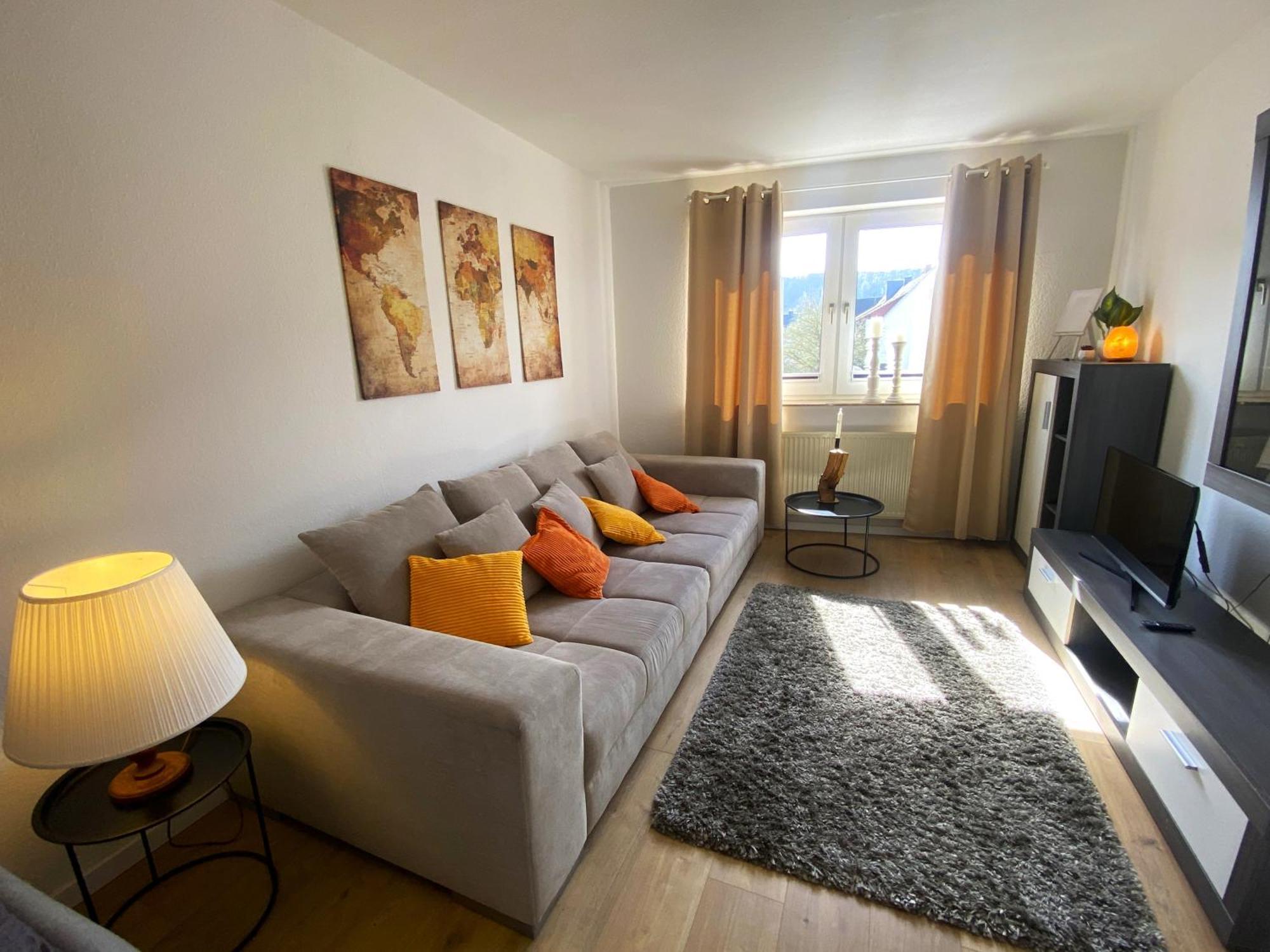Schoelerberg Mit Tiefgaragenparkplatz Und Kingsize-bett