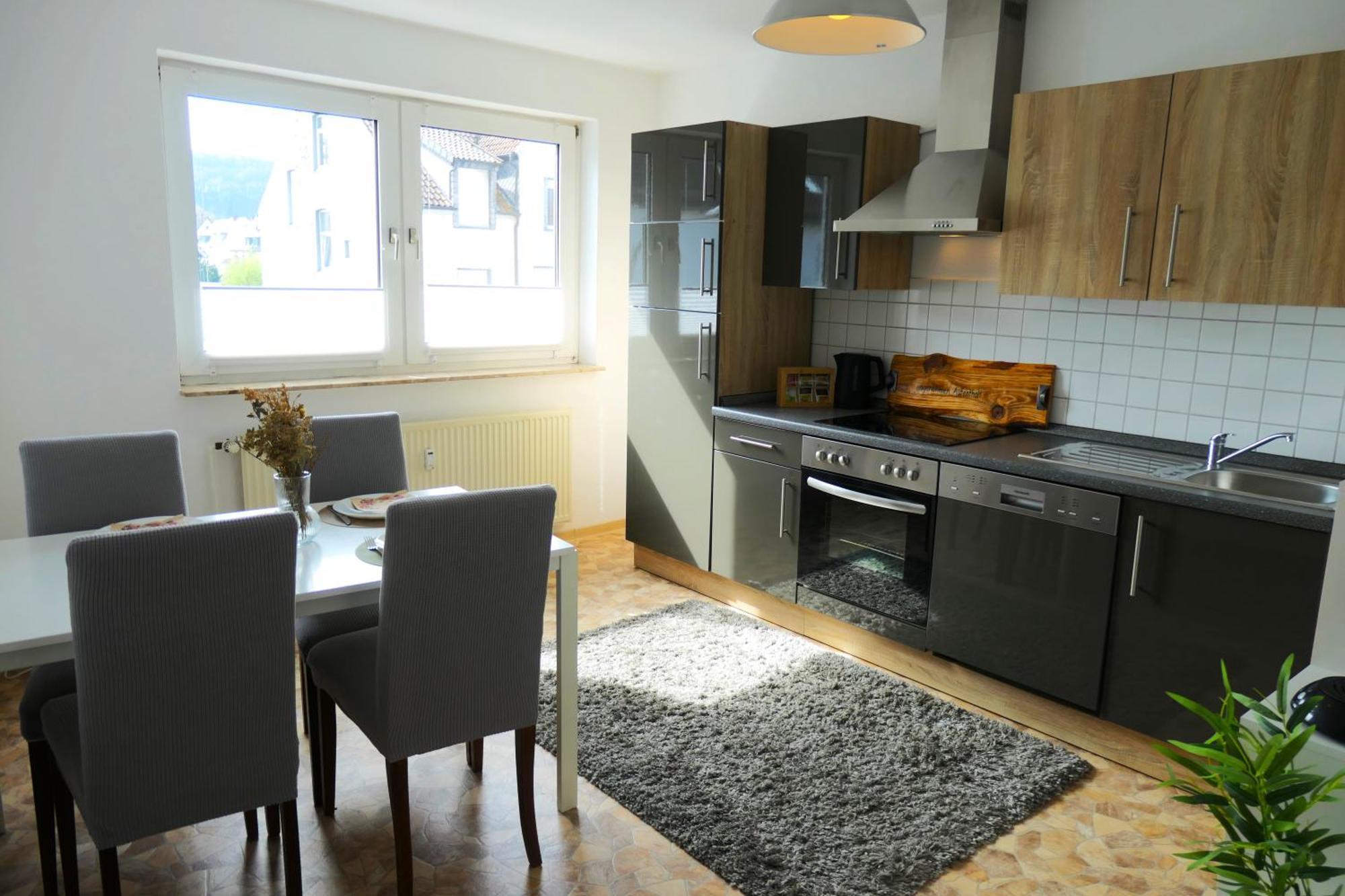 Schoelerberg Mit Tiefgaragenparkplatz Und Kingsize-bett Apartment *